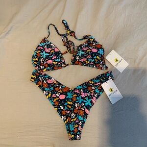 Triangle body glove flower bikini